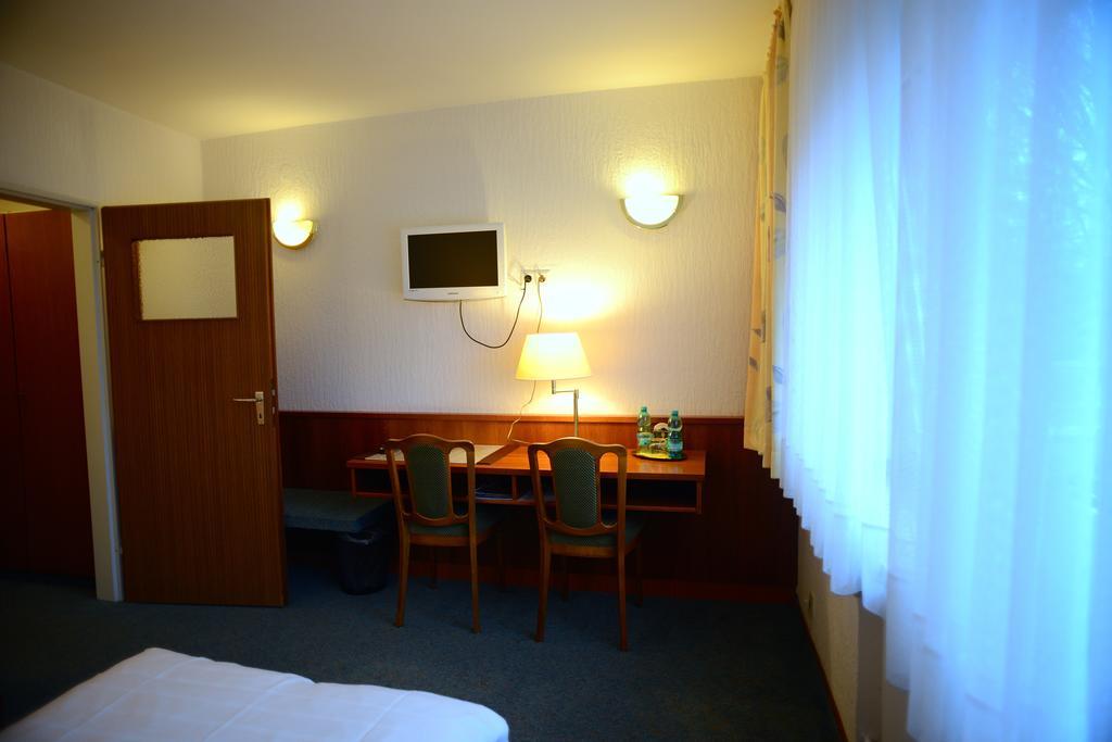 Hotel Marienhof Duesseldorf Neuss Exterior photo